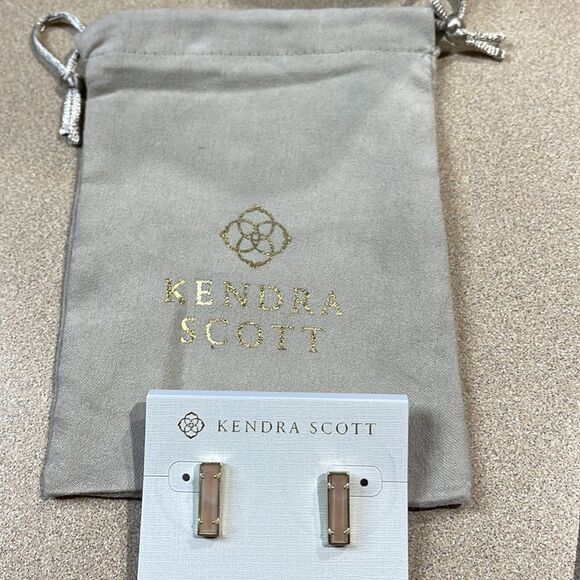 KENDRA Scott Rose Quartz Lady Pierced Earrings Set Gold Rhodium & pouch NWT - Picture 6 of 8